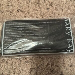 Mary Kay Brush Collection. Brand New.